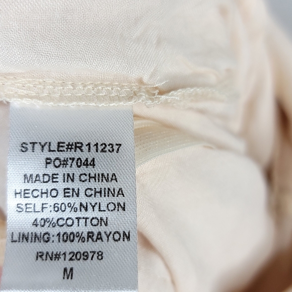 Entro linen and floral lace halter jumpsuit medium - Picture 9 of 11